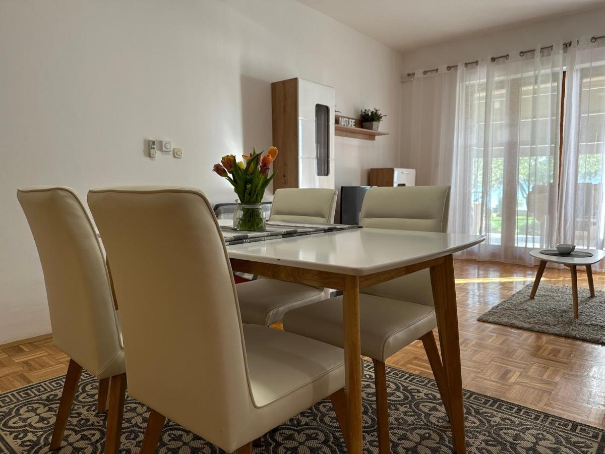 Apartmani Roko Biograd Na Moru Bagian luar foto