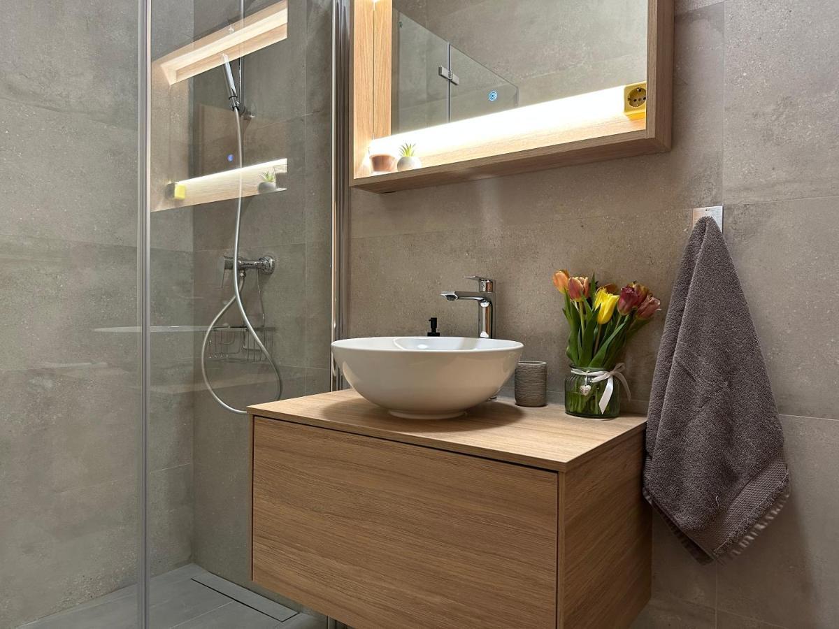 Apartmani Roko Biograd Na Moru Bagian luar foto