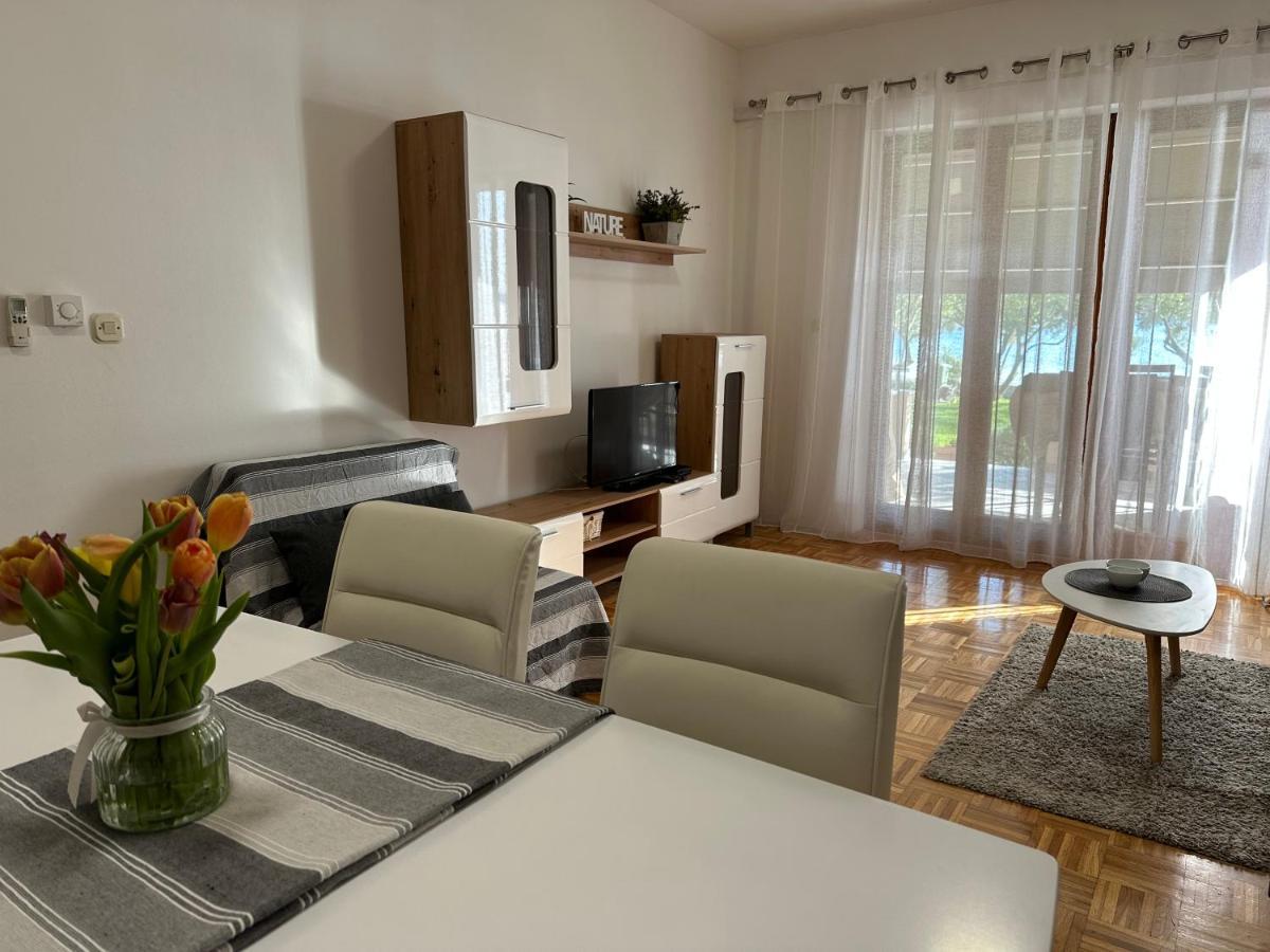 Apartmani Roko Biograd Na Moru Bagian luar foto