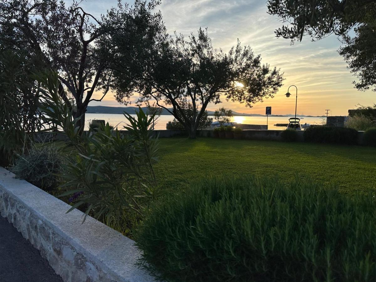 Apartmani Roko Biograd Na Moru Bagian luar foto