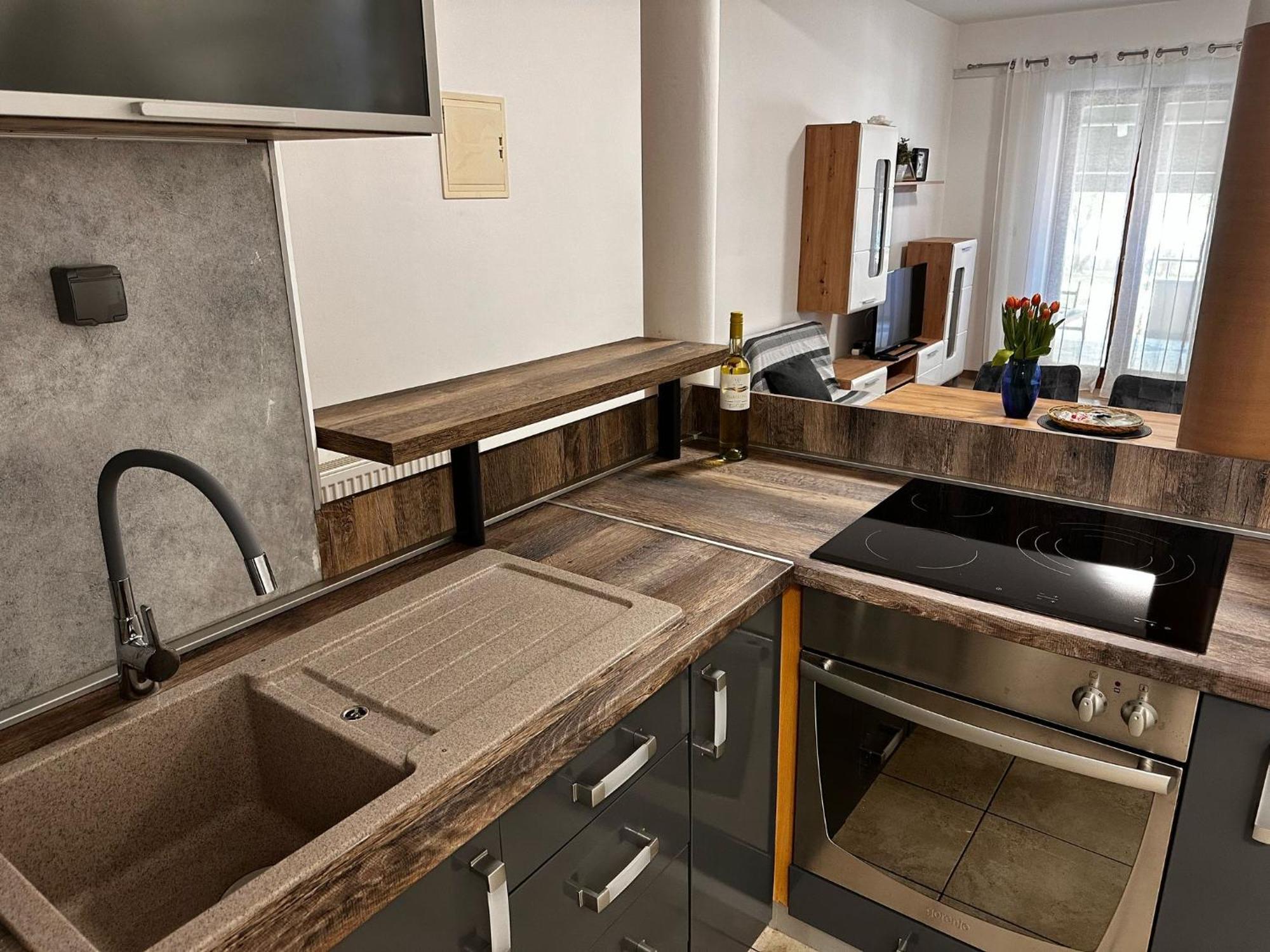 Apartmani Roko Biograd Na Moru Bagian luar foto