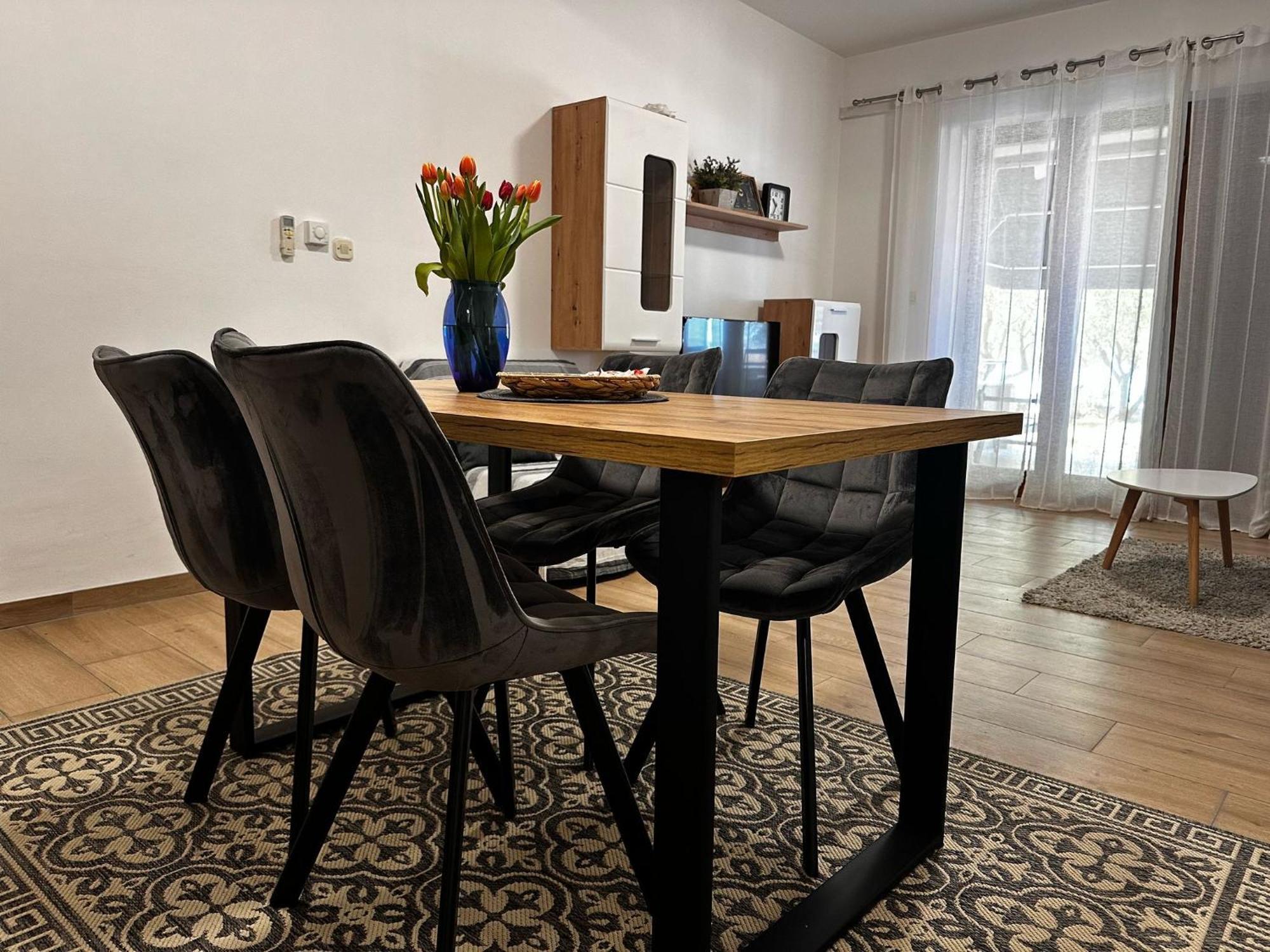 Apartmani Roko Biograd Na Moru Bagian luar foto